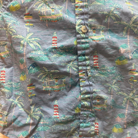 Vineyard Vines boys short-sleeve button down - Picture 2 of 2